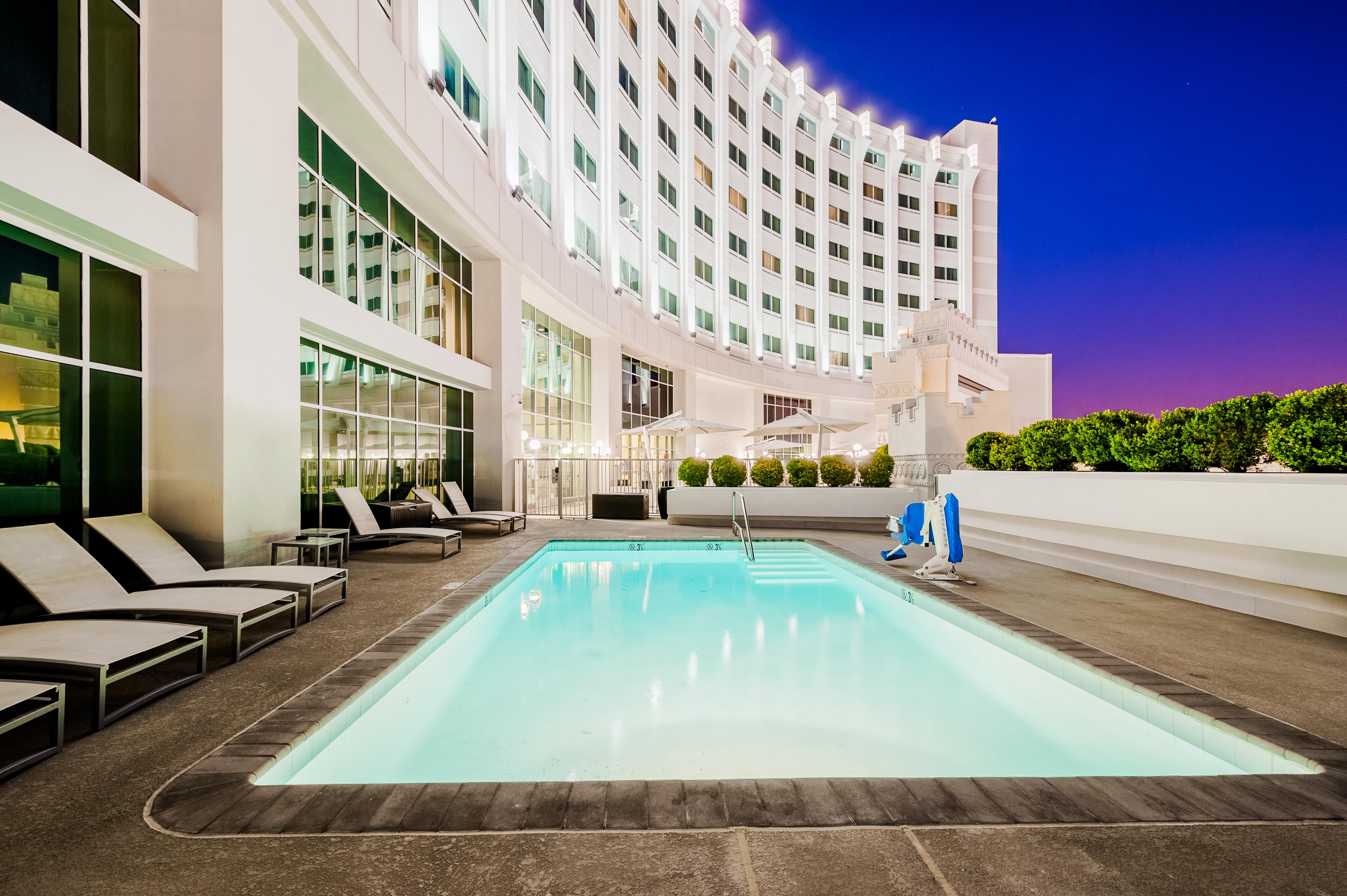 Crowne Plaza Angeles-commerce Casino, An Ihg Commerce