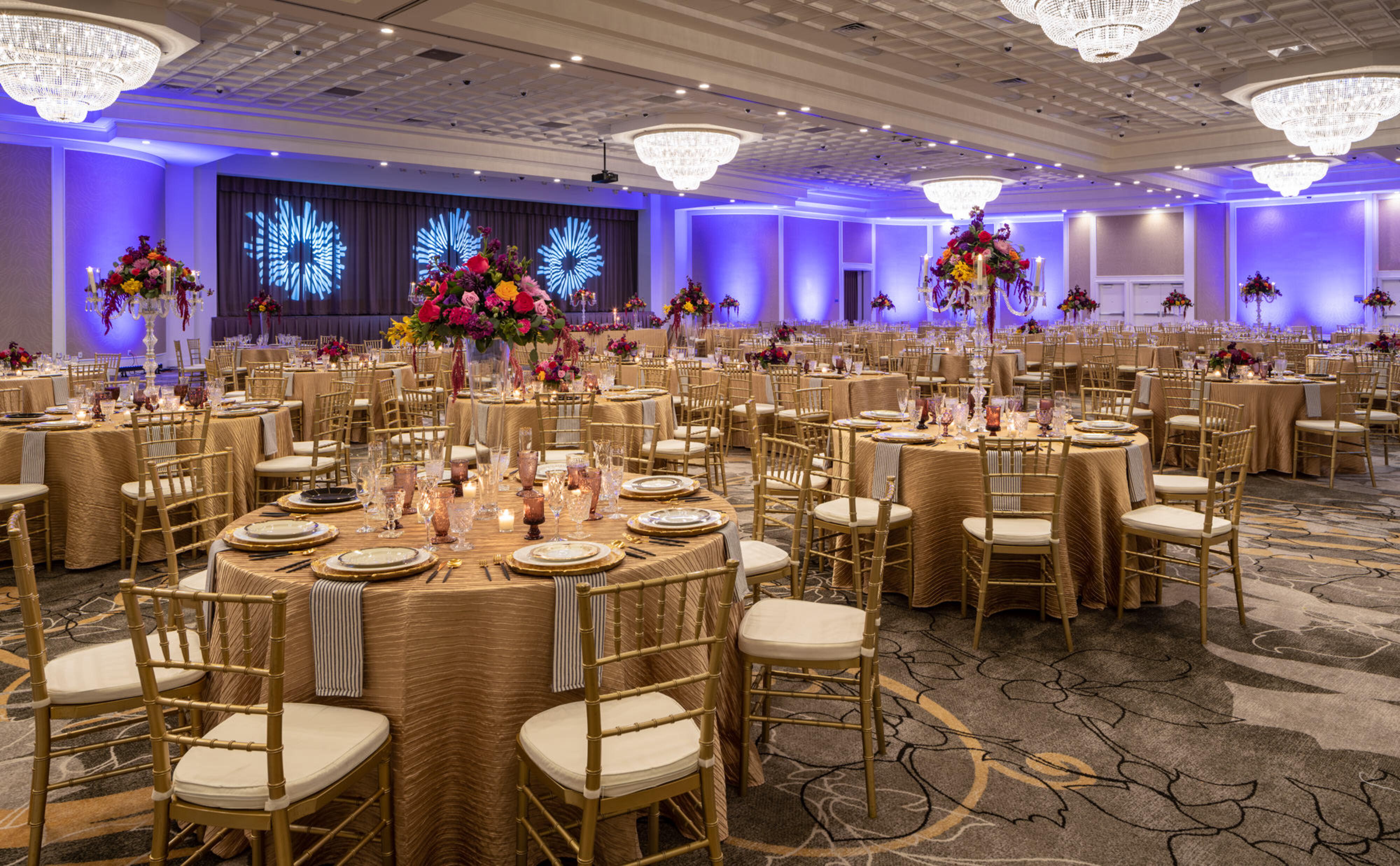 Hotel Crowne Plaza Angeles-commerce Casino, An Ihg 4*