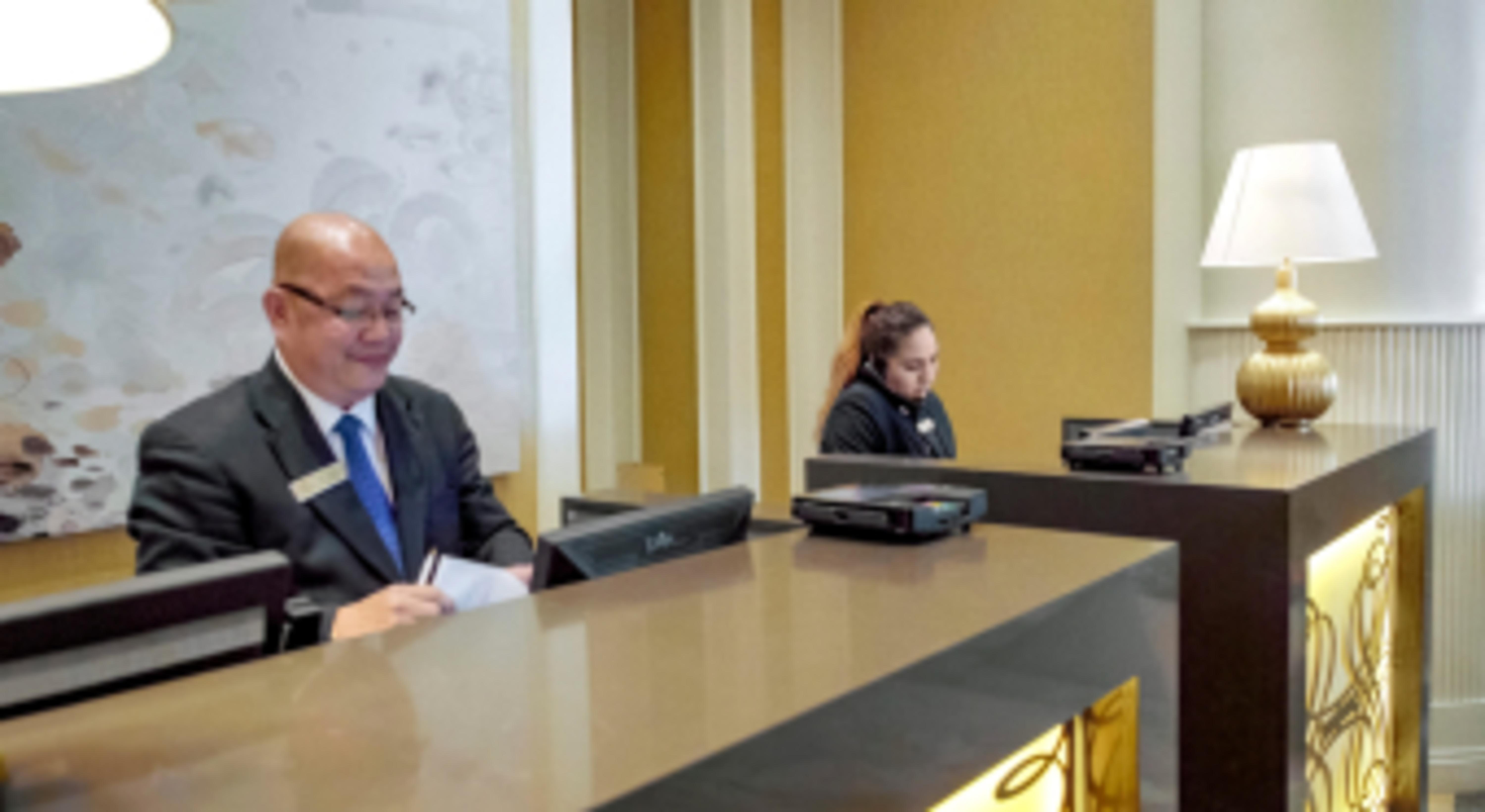 Crowne Plaza Angeles-commerce Casino, An Ihg 4*